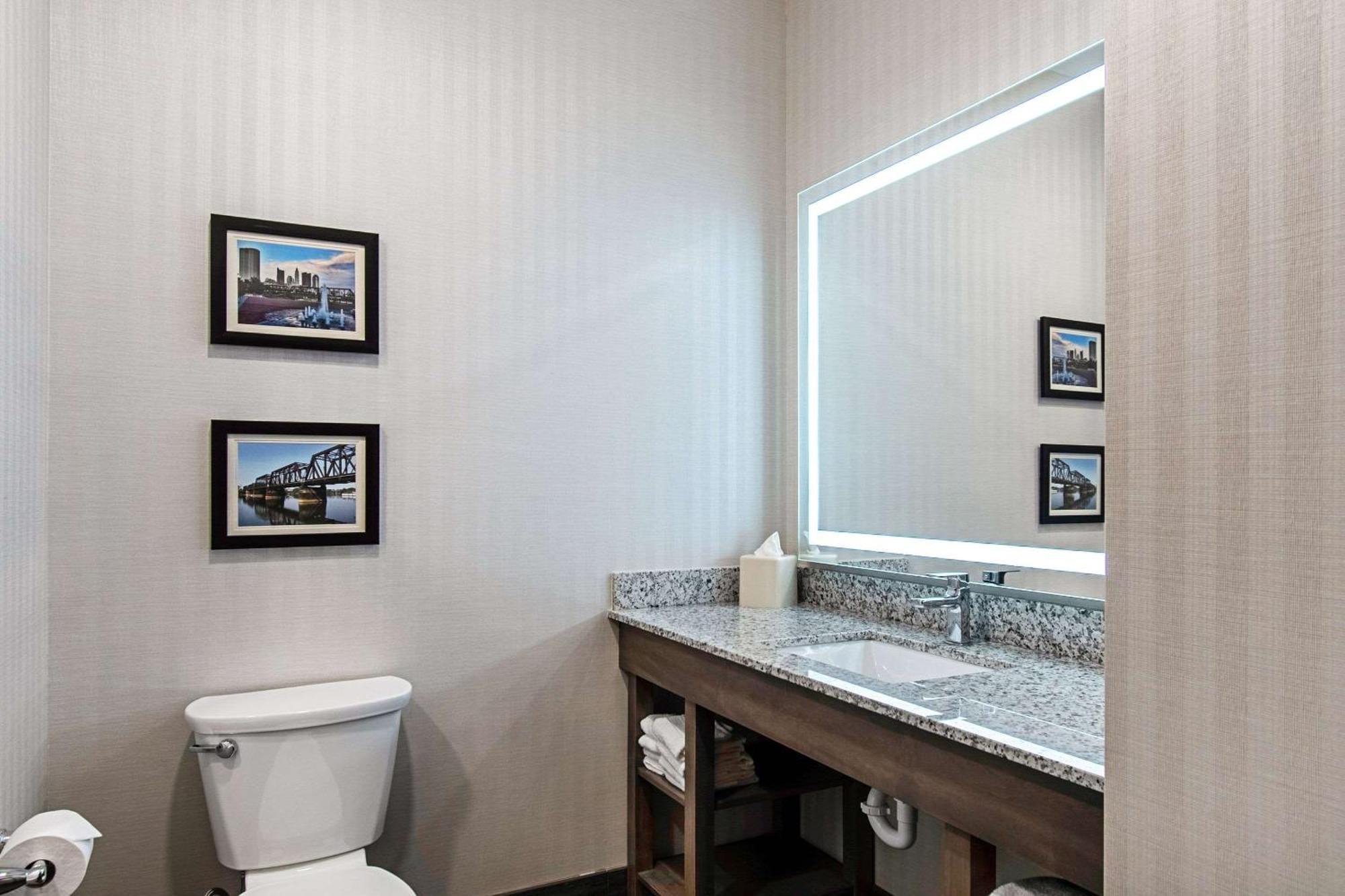 Comfort Suites Grove City - Columbus South Eksteriør bilde